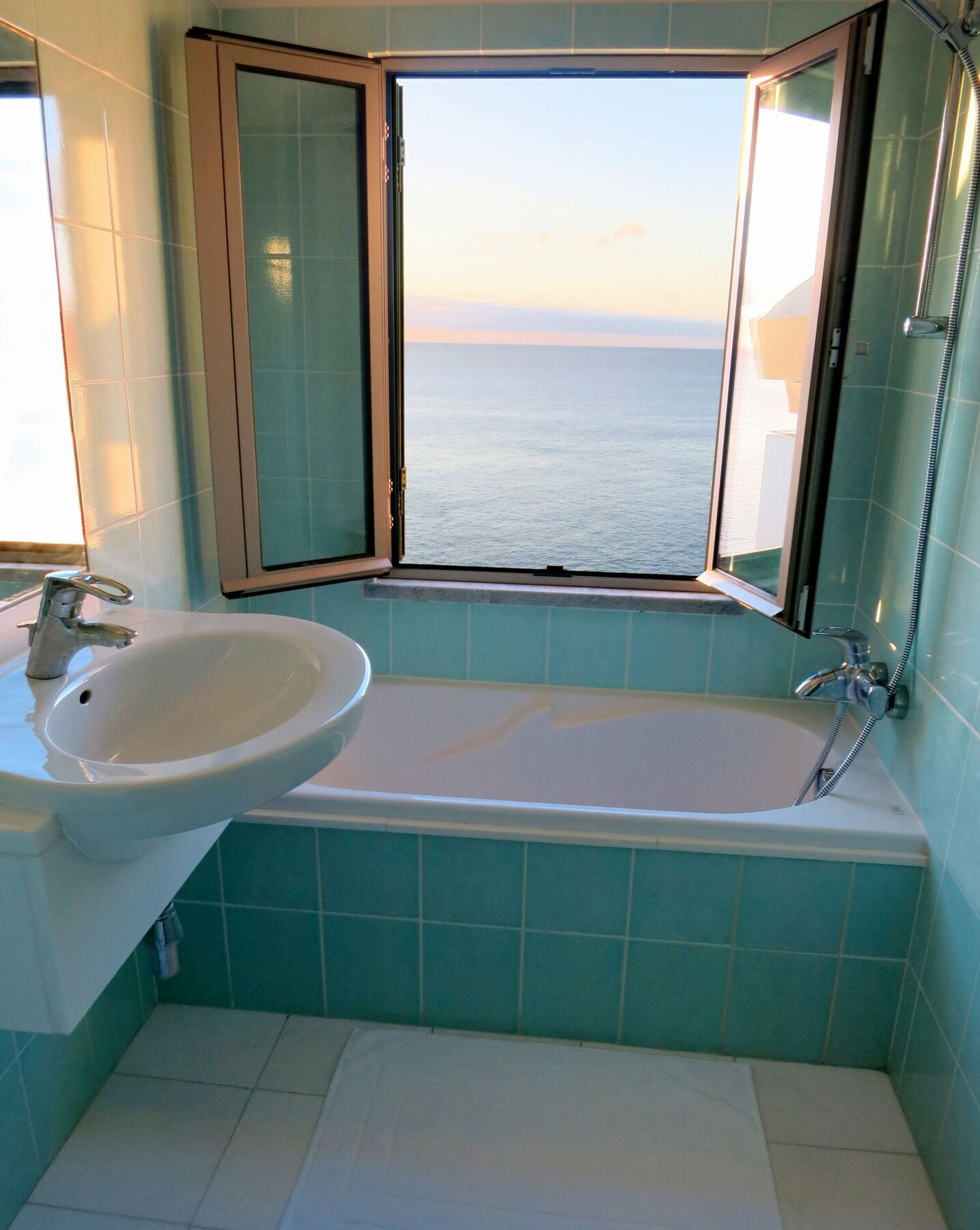 Finest Rentals - Beachfront Penthouse فونشال المظهر الخارجي الصورة